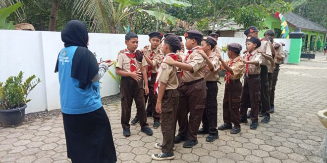 Pangkalan SD Negeri 1 Mengangkang, antusias mengikuti permainan besar bersama KKN UNSOED