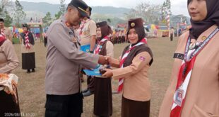 Ketua Gudep Putri SD Negeri 3 Kemawi Terima Penghargaan Pancawarsa II