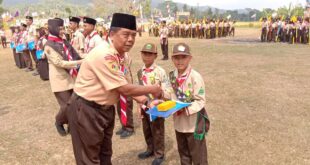 Siaga Garuda SD Negeri 3 Kemawi Terima Penghargaan Lencana Teladan dari Kwartir Nasional Gerakan Pramuka